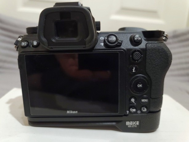 nikon-z7-ii-big-4