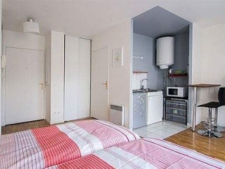 tres-joli-studio-meuble-et-equipe-tres-propre-sur-paris-15eme