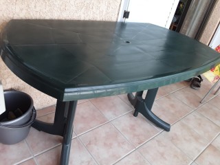 table-de-jardin-plastique-vert