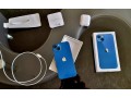 iphone-13-couleur-bleu-ecouteurs-airpods-small-1